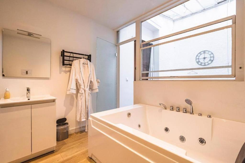 Steam, Baignoire Balneo Et Clim Apartment Reims Exterior photo